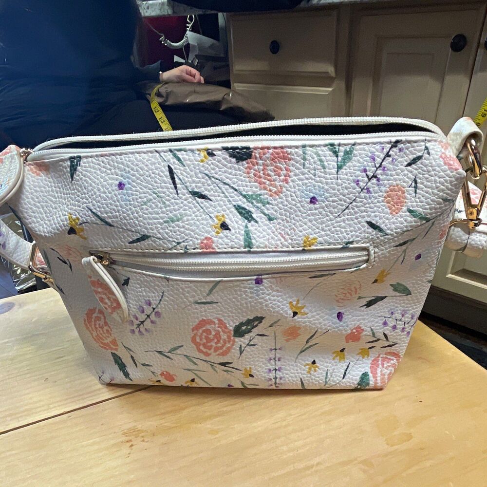 Imoshion Floral Print Pebbled Crossbody Bag White/Multicolor Zip Closure